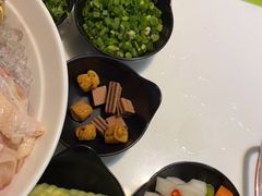 -洪氏嗨捞·猪肚鸡火锅(阳光天地店)