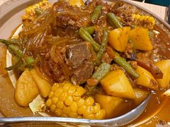 豆角焖排骨-宏状元现熬粥·京味菜(三里河店)