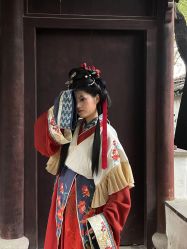 -一揽芳华汉服旗袍体验馆(拙政园店)