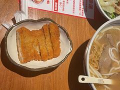 -鑫花溪牛肉米粉(广电传媒店)