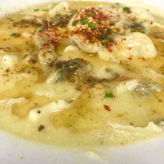 舟山东路奶酸菜鱼-"奶酸菜鱼简直就是舟东的标志,这家最正宗,.