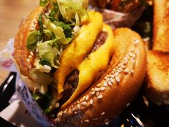 -The Habit Burger Grill 哈比特汉堡(复兴soho店)