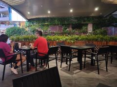 露天位-The Habit Burger Grill 哈比特汉堡(爱琴海店)