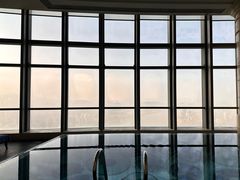 -珠海瑞吉酒店游泳池