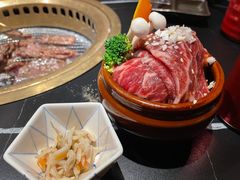 -山川小町·极番烧肉(新地假日广场店)