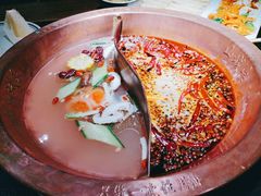 -山城鼎重庆老火锅(西安钟楼店)