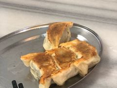 鲜肉韭菜煎饺-芬芳甜品(同福路店)