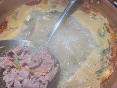 -洱火云南酸菜牛肉火锅(石景山当代商城店)