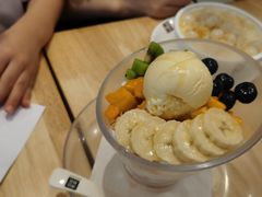 鲜果优酪雪-满记甜品(巴黎春天宝山店)