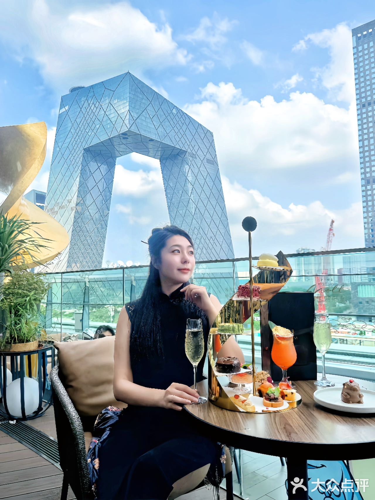 国贸新发现！能看大裤衩的烘焙店也太会了吧～