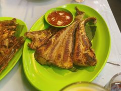 -明记烧鱼美味店