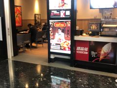 门面-肯德基(东直门来福士店)