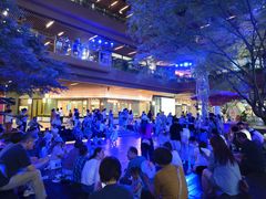 -瑞虹新天地月亮湾