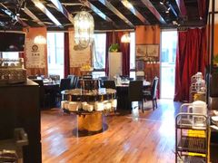 大堂-日进一片海.生腌海鲜火锅.宵夜烧烤(三里屯总店)