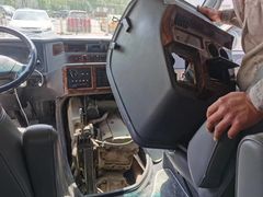-畅通航行汽车钣金喷漆 无痕修复·局部喷漆