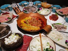 -墨居上隐·院子里火锅(峨眉店)