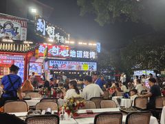 -刘姐啤酒鱼民族演艺餐厅(西街总店)
