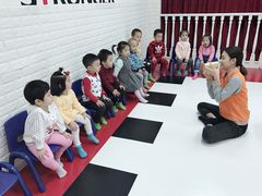 -红黄蓝成长中心•婴幼儿早教•托育(南山京基百纳广场店)