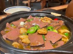 肥肠鸭血-泥糊破店小酒馆·团建聚餐(南京西路店)