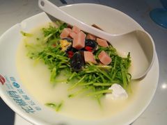 上汤豆苗-花椒俏川菜小馆(南海万达店)