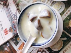 栗子凤凰奶-周大娘牛乳(旧寨古村总店)