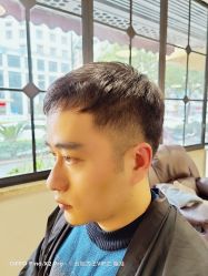 -苑苑发型设计