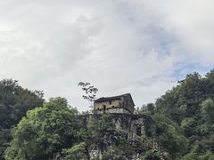 -高荡千年布依古寨旅游景区