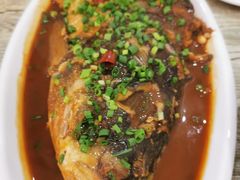 四明湖鱼头-品雅轩农家乐