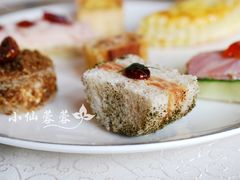 红丝绒下午茶-Salon de Ville浦江汇(上海外滩华尔道夫酒店店)