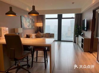 这周我们瞒着婆婆，订了月子中心