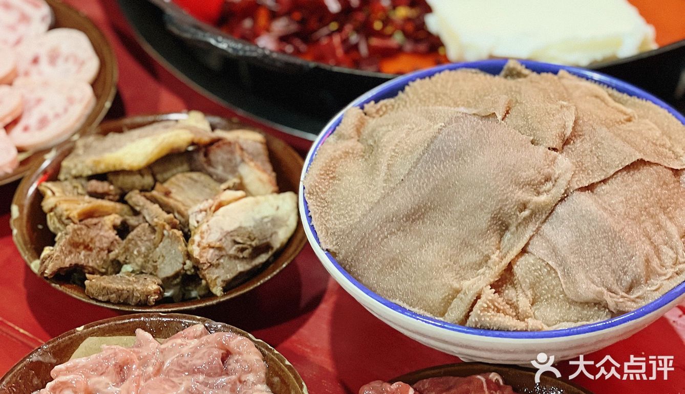 社区里的地道老火锅，手工炒料太香了‼️