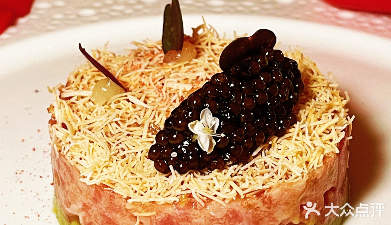 足够让我开心一整年的庆生宴，就在蘭頌餐厅🎂