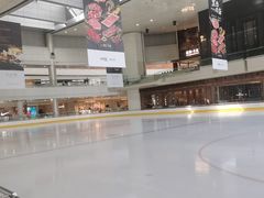 -冰纷万象滑冰场(深圳万象城店)