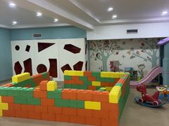 -乐悠游亲子游泳俱乐部