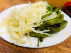 素拼-雷祖芳老妈蹄花店