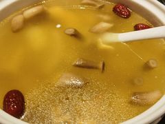 -港丽餐厅(来福士店)