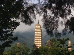 -三塔倒影公园
