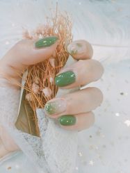 -蜜丝卡伦美甲美睫半永久