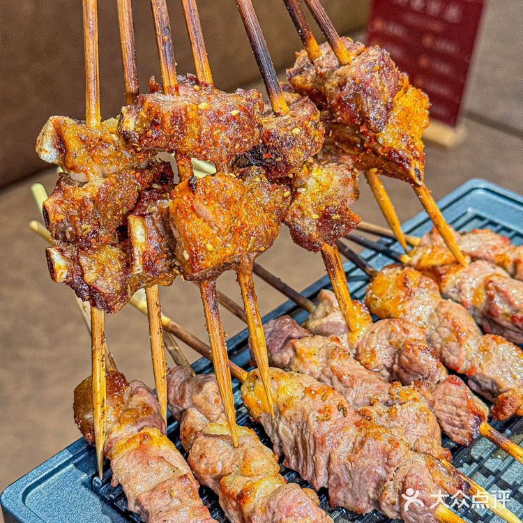 ️朝阳门新开了一家特色融合菜，中午领导请客