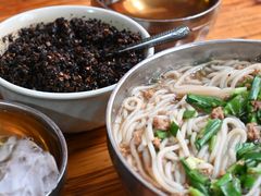 -正宗杨记普洱酸醋米线(总店)