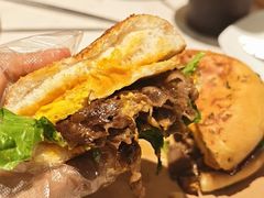 秘汁炭烤风味牛堡-必胜客(巴沟店)