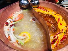 -山城鼎重庆老火锅(西安钟楼店)