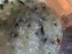 皮蛋瘦肉砂锅粥-太太好粥(第一档口-锦绣绮食美食城店)