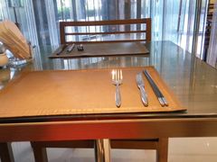 -上海滴水湖皇冠假日酒店