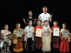 -猴有戏教育戏剧·音乐剧·主持口才·演讲朗诵辩论(环球港华师大校区)