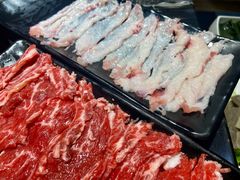 胸口捞-小牛家村·贵州黄牛肉火锅(梦想小镇二分店)