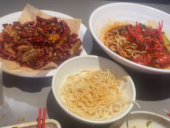 -龙巢盱眙龙虾·牛蛙·烧烤宵夜(八卦岭店)