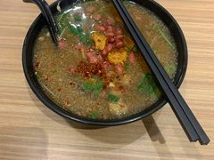 -小杨生煎(金山百联购物中心3楼店)