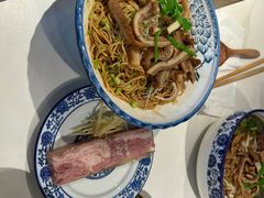 -镇南锅盖面馆(解放路店)