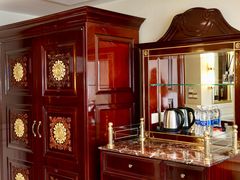 -深圳富苑皇冠假日套房酒店